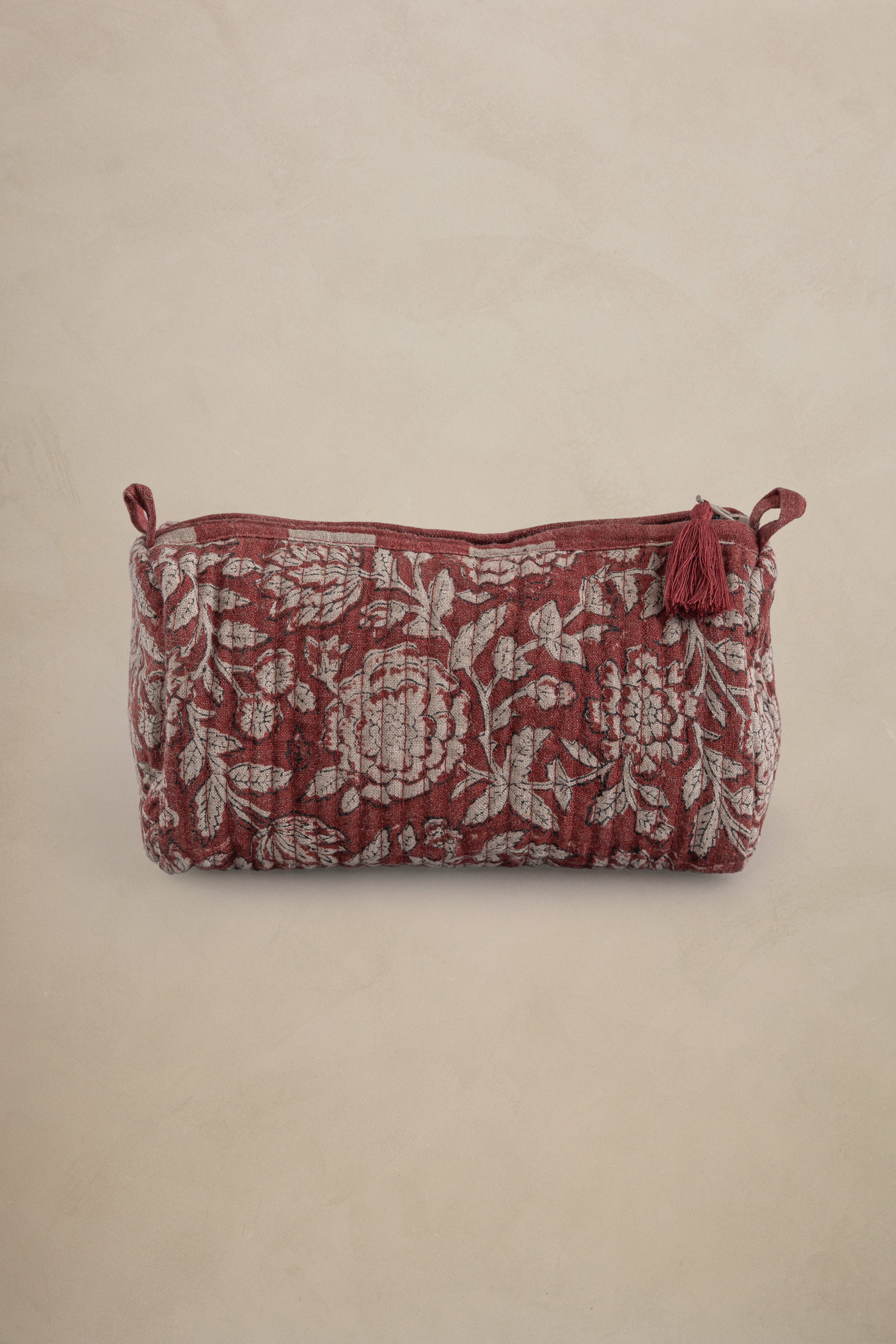 Linen Sorrel Quilted Pouch