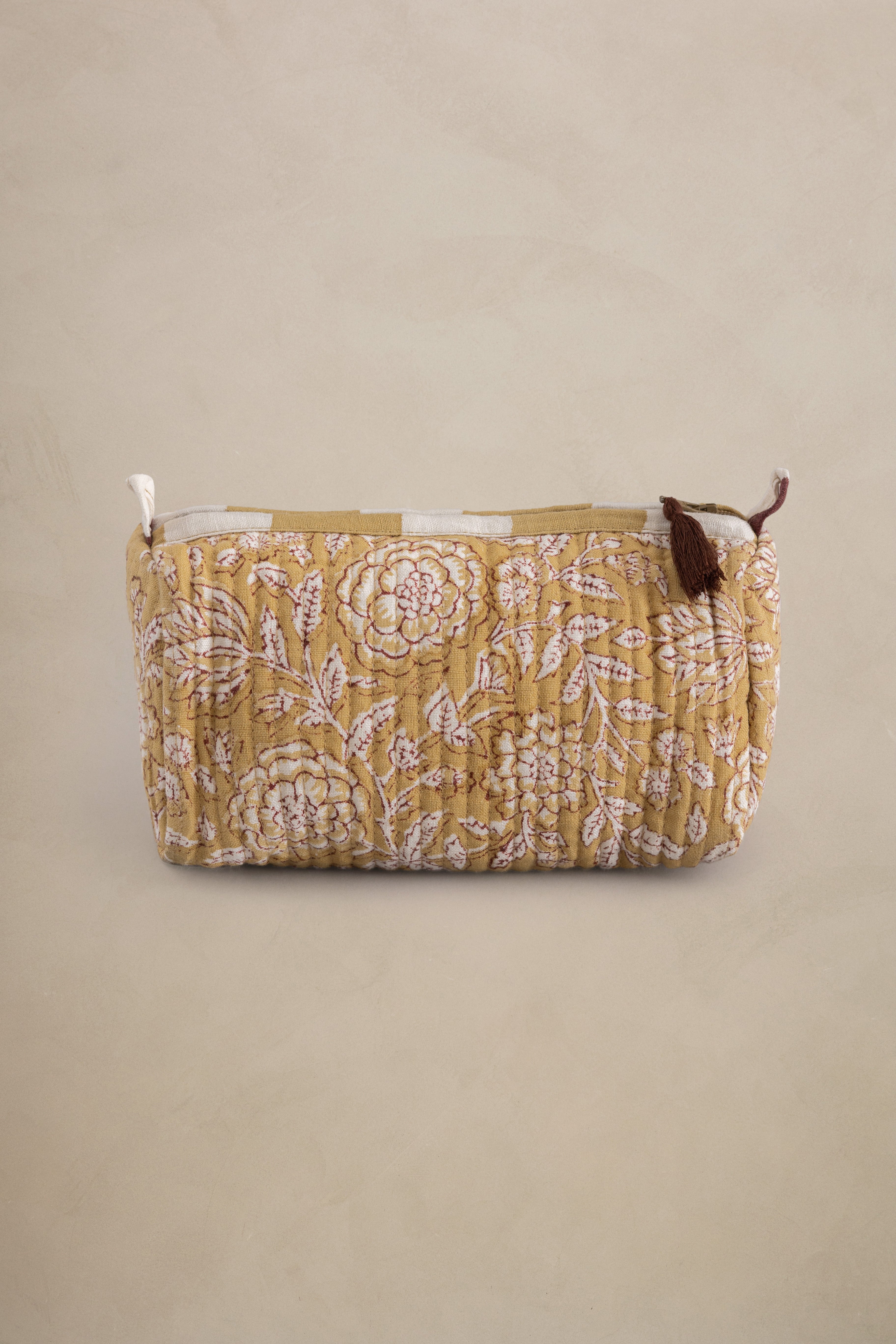 Linen Calista Quilted Pouch