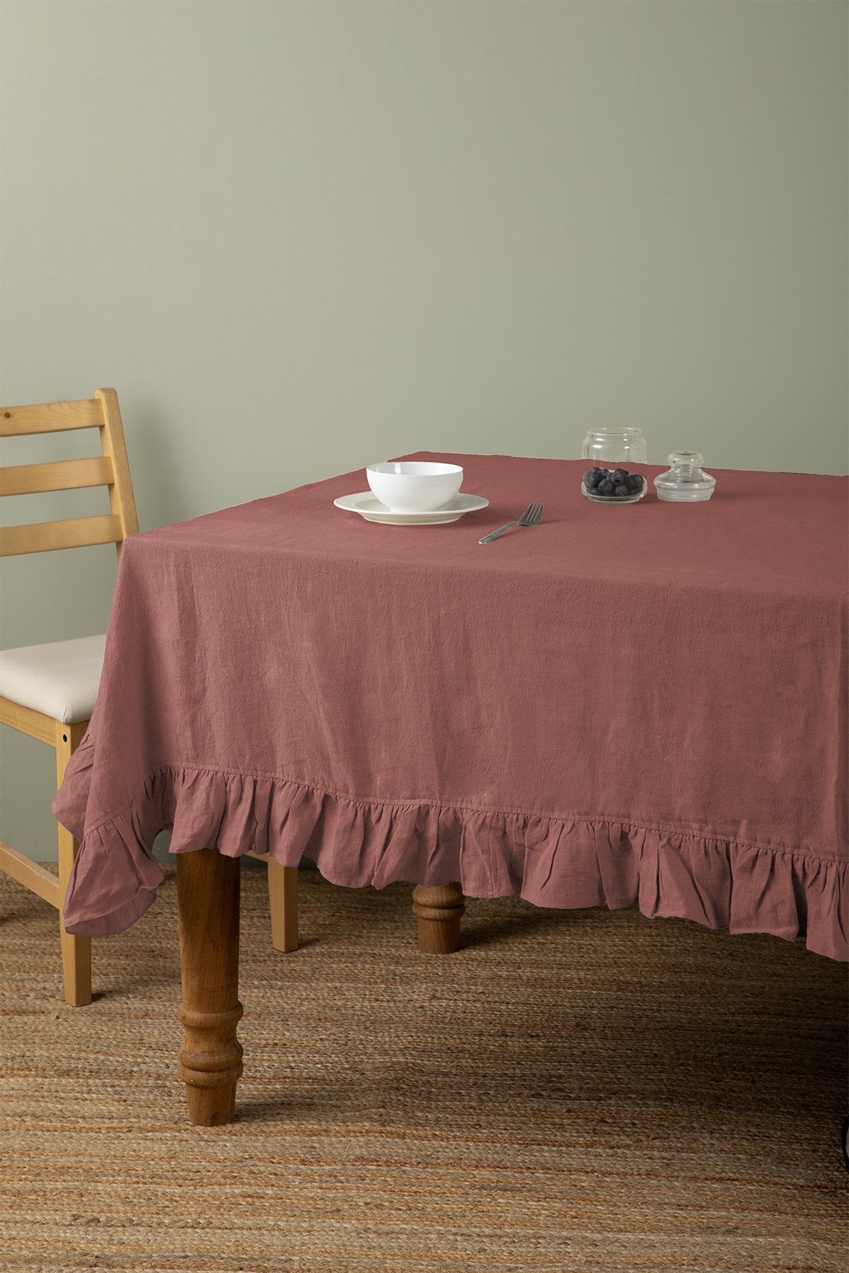 Linen Ruffle Medley Tablecloth