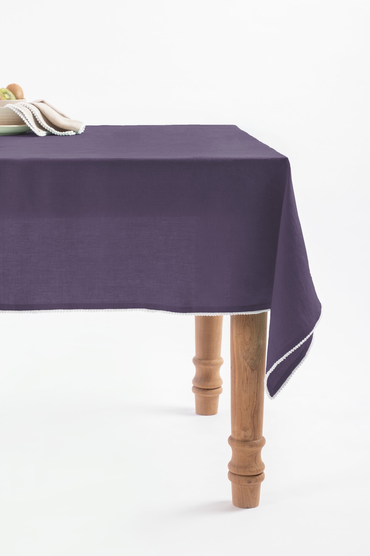 Linen Delight Lace Tablecloth