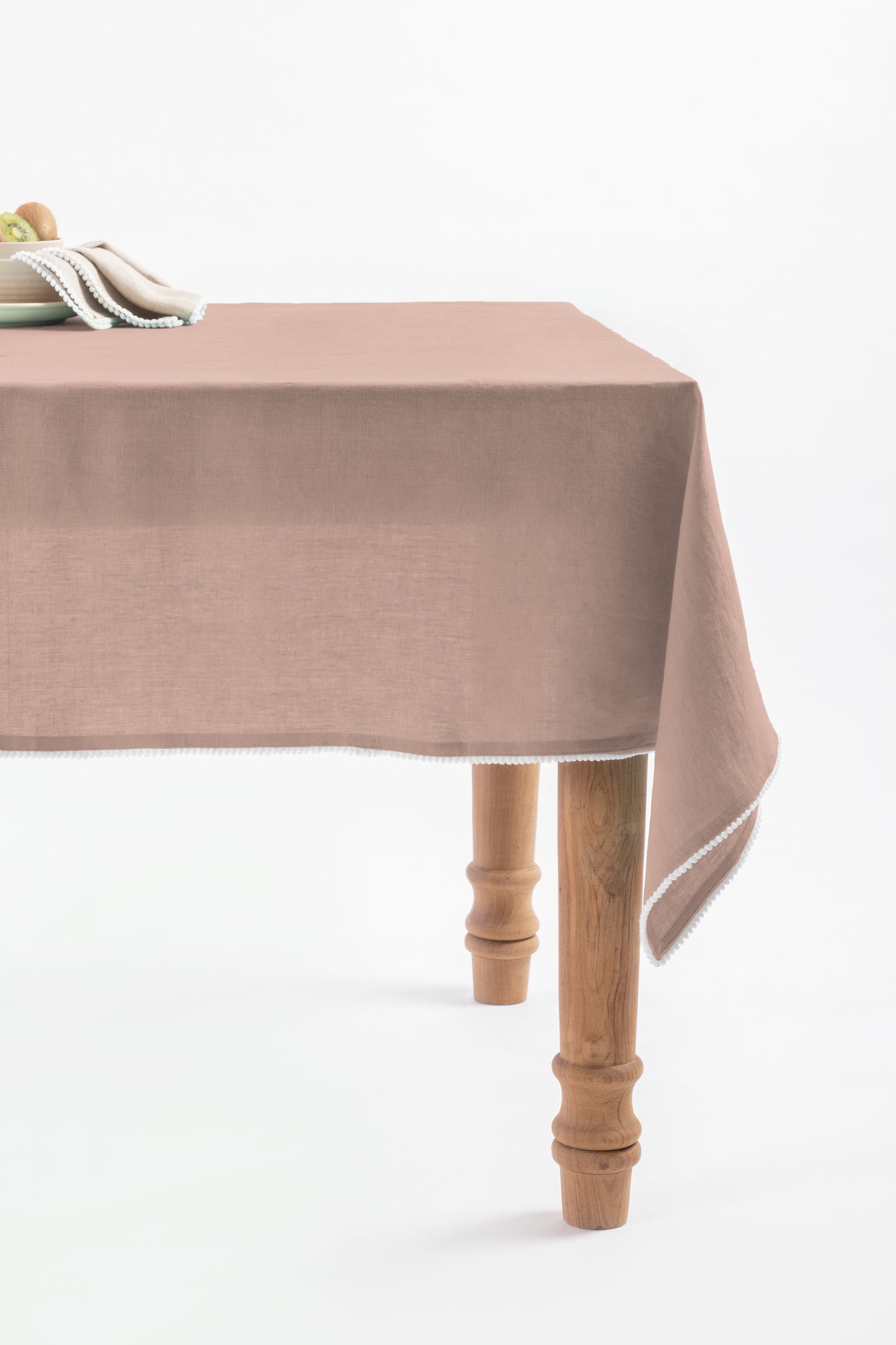 Linen Delight Lace Tablecloth