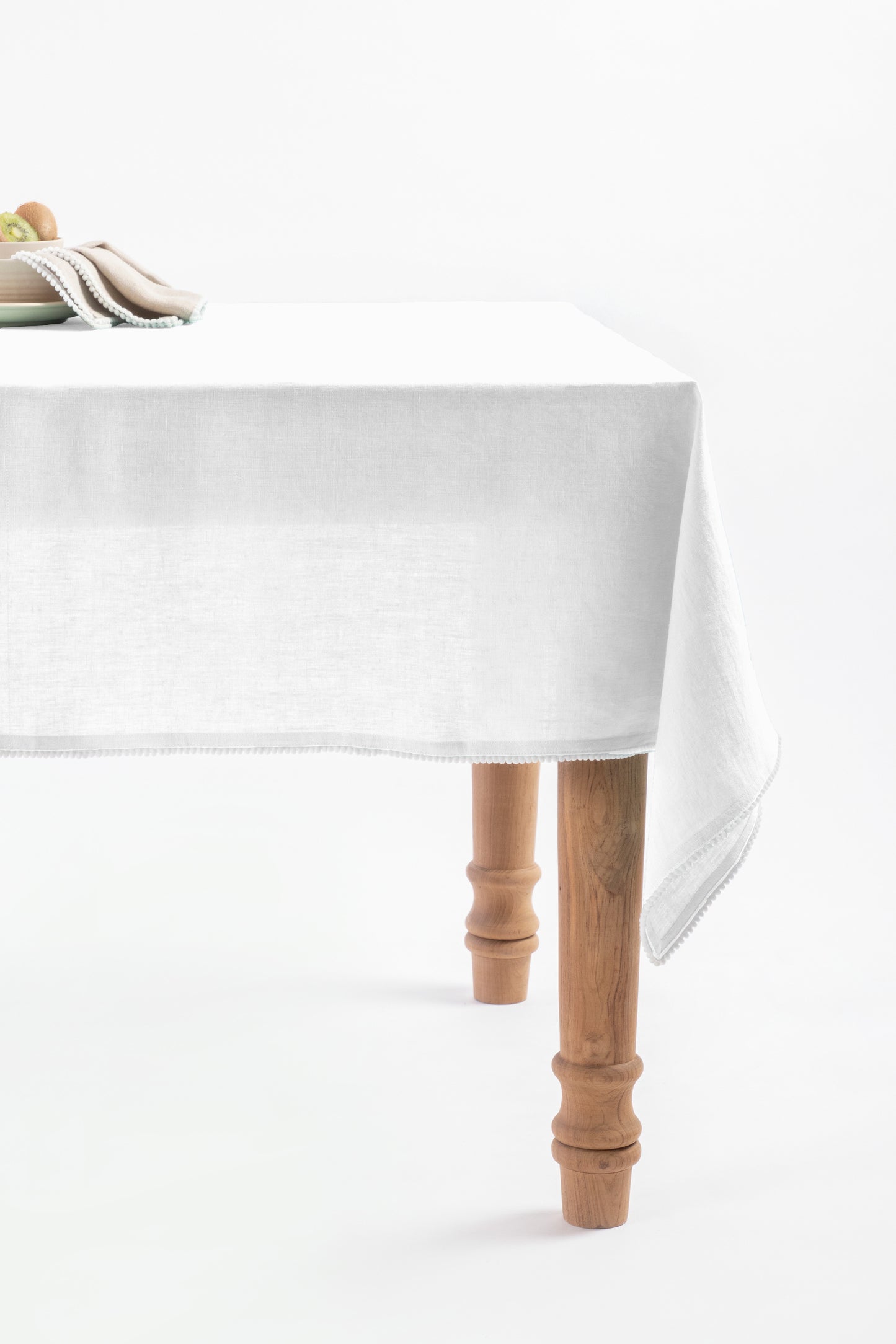 Linen Delight Lace Tablecloth