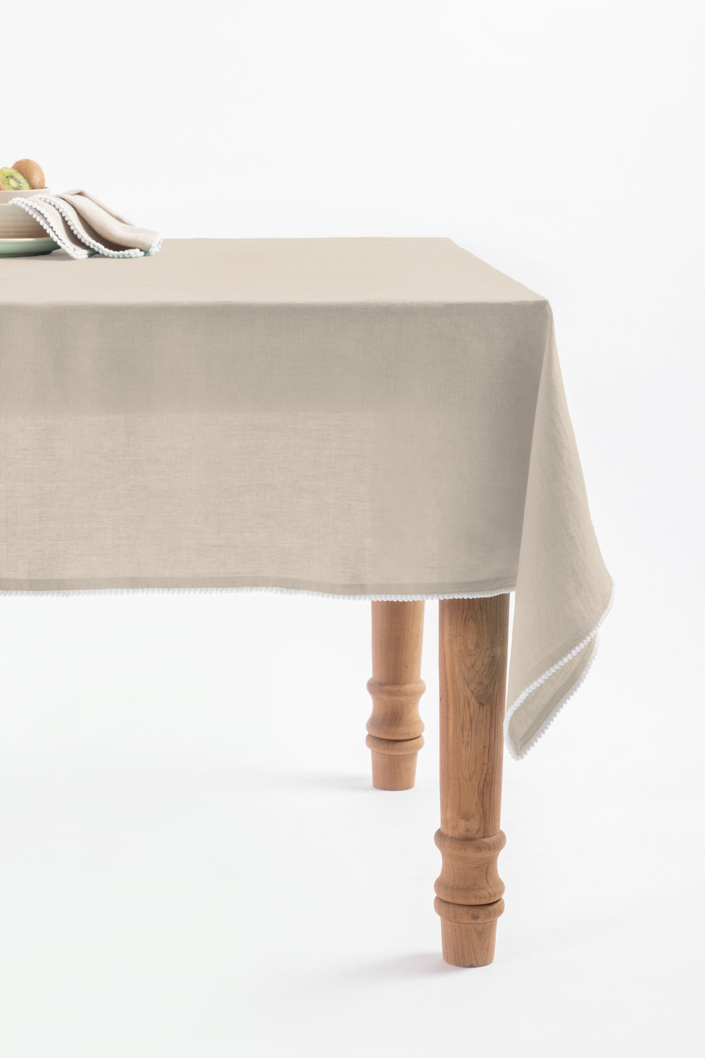 Linen Delight Lace Tablecloth