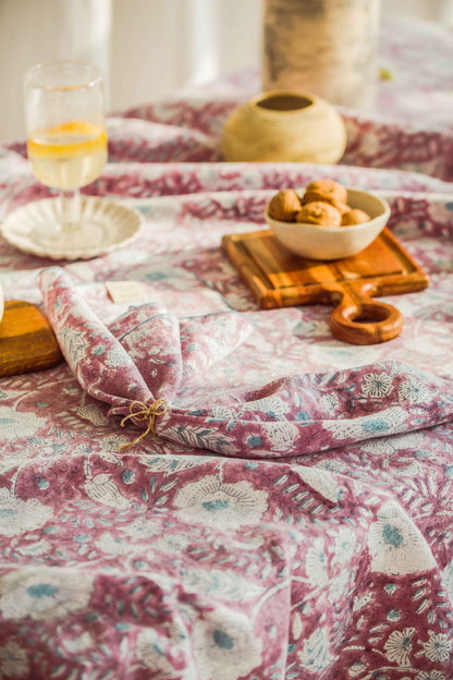 Linen Dios Tablecloth