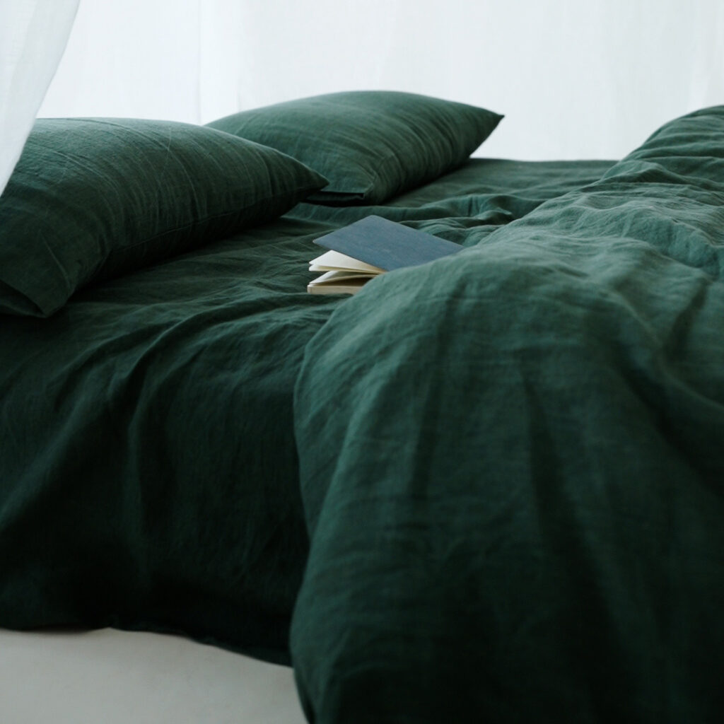 Cotton vs. Linen Sheets: Perfect Bedding Set for Your Room